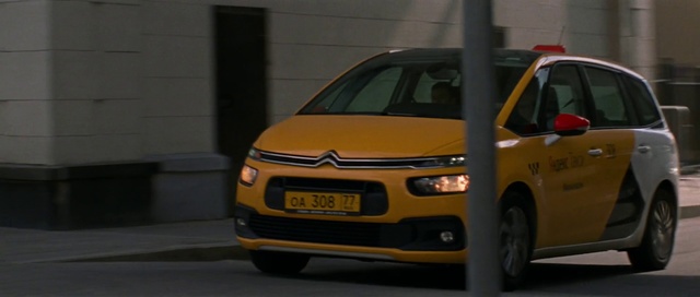 Video Reference: Land vehicle, Vehicle, Car, Hatchback, Subcompact car, Mitsubishi, Citroën c4, Compact car, City car, Minivan