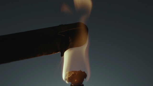 Video Reference: Water, Joint, Close-up, Sky, Atmosphere, Hand, Heat, Still life photography