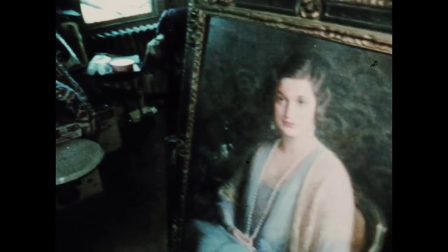 Video Reference: Hair, Photograph, Face, Hairstyle, Head, Portrait, Cool, Snapshot, Long hair, Eye