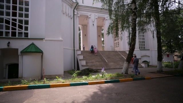 Video Reference: Property, House, Neighbourhood, Home, Building, Yard, Real estate, Grass, Residential area, Tree