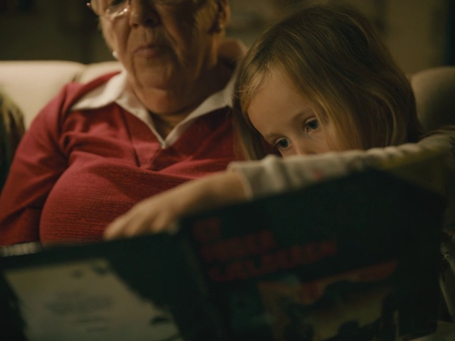 Video Reference: Child, Eye, Human, Adaptation, Reading, Room, Toddler, Electronic device, Baby