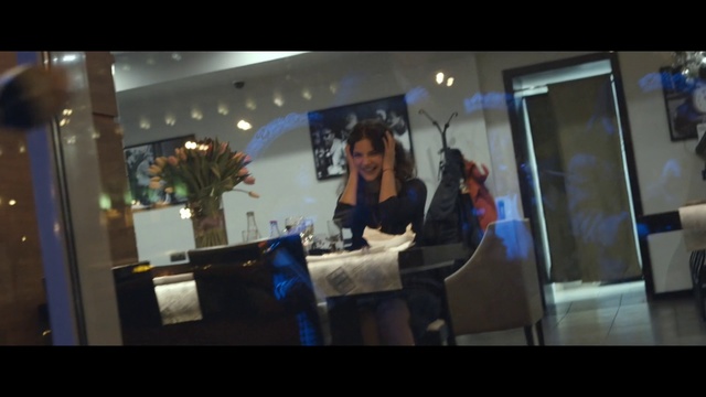 Video Reference: Photograph, Snapshot, Fun, Photography, Design, Technology, Glass, Media, Restaurant, Display window