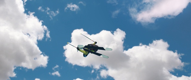 Video Reference: Helicopter, Helicopter rotor, Aircraft, Rotorcraft, Vehicle, Sky, Flight, Aviation, Cloud, Aerospace engineering