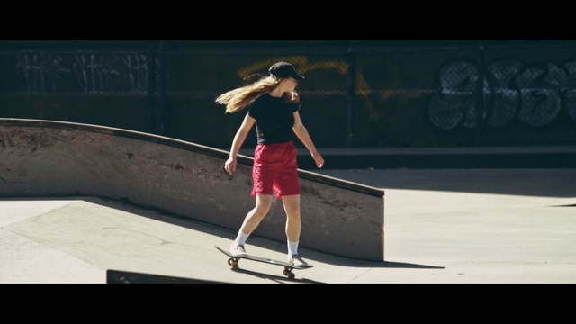 Video Reference: skateboarding equipment and supplies, skateboard, skateboarder, recreation, skateboarding, longboard, sports equipment, fun, girl, competition