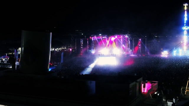 Video Reference: Purple, Entertainment, Automotive lighting, Electricity, Concert, Visual effect lighting, Music, Performing arts, Gas, Crowd