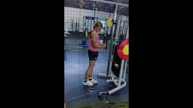 Video Reference: Strength training, Physical fitness, Human leg, Standing, Thigh, Leg, Arm, Joint, Exercise, Sports