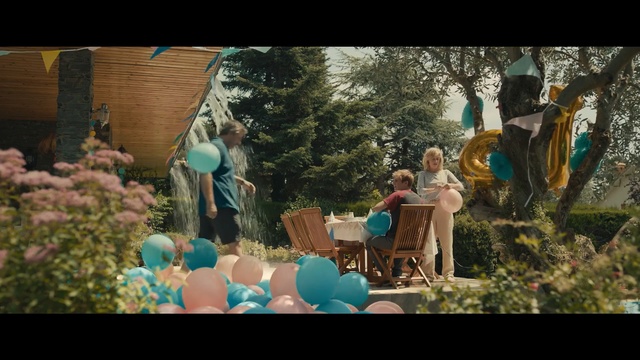 Video Reference: Photograph, Tree, Fun, Photography, Leisure, Adaptation, Plant, Garden, Vacation, Fawn