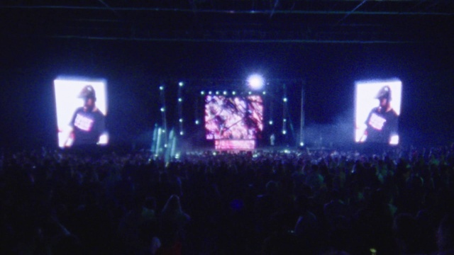 Video Reference: Performance, Entertainment, Concert, Performing arts, Stage, Rock concert, Event, Crowd, Public event, Light