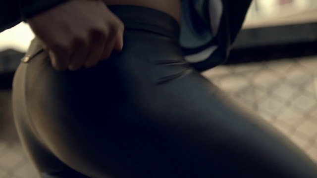 Video Reference: Black, Tights, Leg, Jeans, Leggings, Sportswear, Trousers, Human leg, Hand, Joint