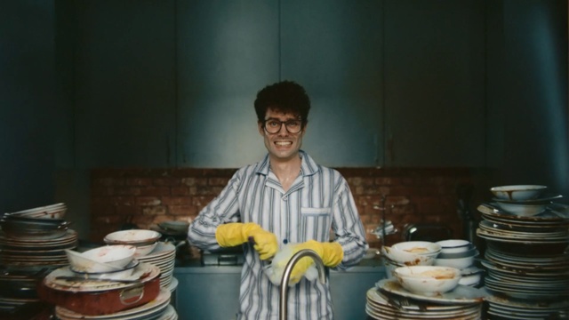 Video Reference: Porcelain, Dishware, Tableware, Ceramic, Serveware, Meal, Food, Dish, Pottery, Plate, Person