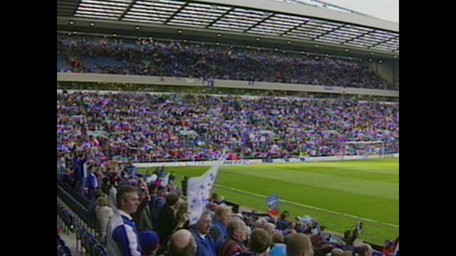 Video Reference: Stadium, Sport venue, Sports, Crowd, Arena, Audience, Ball game, People, Soccer-specific stadium, Fan