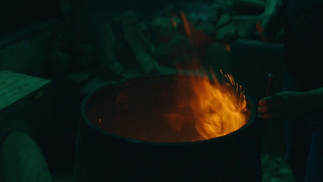 Video Reference: Heat, Fire, Screenshot, Room, Flame, Gas, Night, Darkness, Campfire