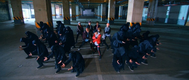 Video Reference: crowd, recreation