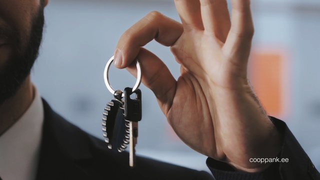 Video Reference: Hand, Fashion accessory, Finger, Jewellery, Neck, Thumb, Wrist, Zipper, Ear, Nail, Person