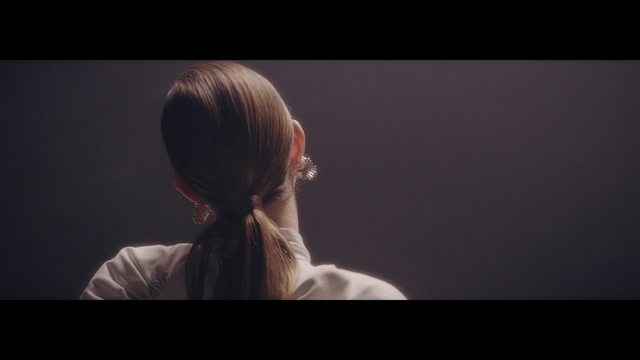 Video Reference: Hair, Photograph, Hairstyle, Shoulder, Chin, Photography, Human, Neck, Joint, Human body