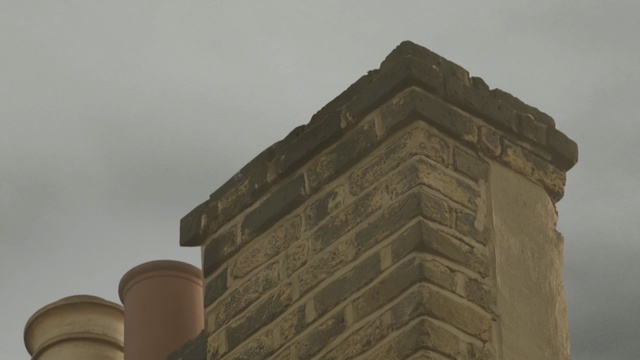 Video Reference: landmark, ancient history, wall, structure, column, archaeological site, sky, history, monument, arch