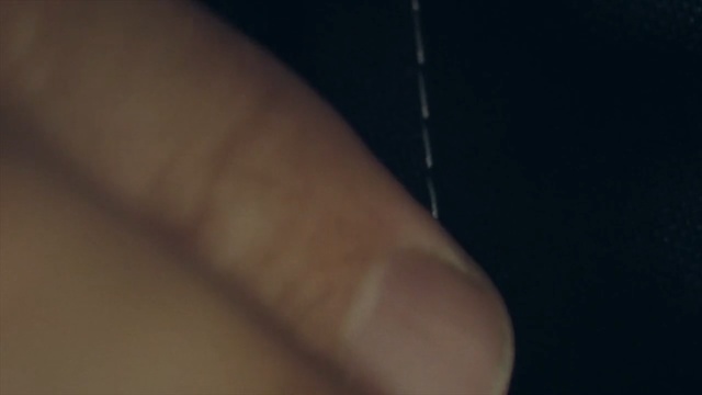Video Reference: Finger, Hand, Skin, Close-up, Leg, Arm, Joint, Macro photography, Thumb, Human body
