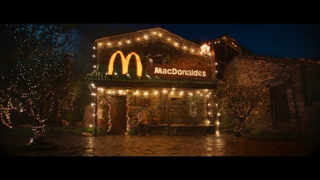 Video Reference: Lighting, Landmark, Light, Landscape lighting, Night, Christmas lights, Architecture, Sky, Midnight, Facade