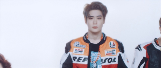Video Reference: Forehead, T-shirt