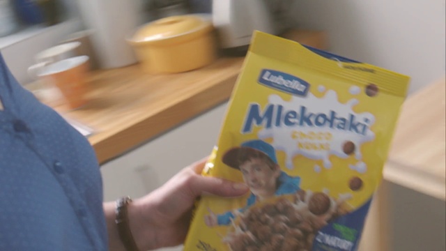 Video Reference: Meal, Food, Snack, Breakfast, Junk food, Vegetarian food, Child, Cuisine, Dish, Toddler