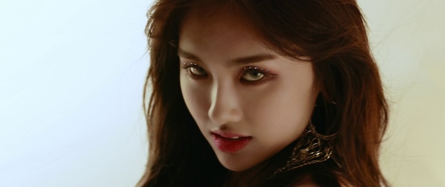 Video Reference: Hair, Face, Eyebrow, Lip, Chin, Beauty, Hairstyle, Nose, Skin, Cheek