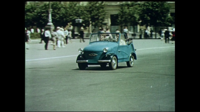 Video Reference: Land vehicle, Vehicle, Car, Motor vehicle, City car, Mode of transport, Snapshot, Classic car, Vintage car, Automotive design