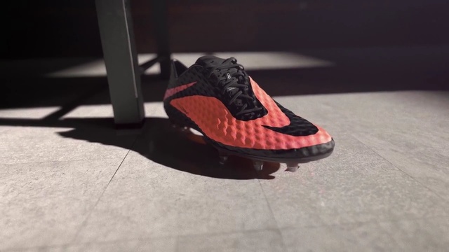 Video Reference: footwear, shoe, sneakers, outdoor shoe, athletic shoe