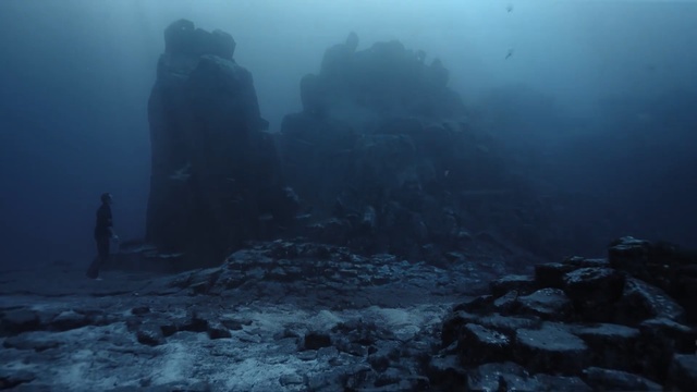 Video Reference: underwater, geological phenomenon, atmosphere, sea, reef, rock, sky, screenshot, shipwreck, marine biology