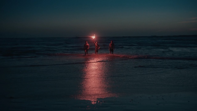Video Reference: sea, body of water, horizon, ocean, sky, sunrise, water, sunset, shore, geological phenomenon