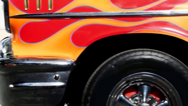 Video Reference: Land vehicle, Vehicle, Car, Motor vehicle, Tire, Automotive tire, Red, Wheel, Yellow, Synthetic rubber