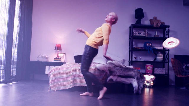 Video Reference: Entertainment, Performance, Performing arts, Purple, Stage, Fun, Dance, Event, Performance art, Human body