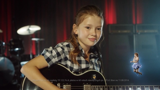 Video Reference: Guitar, Musician, Guitarist, String instrument, Plucked string instruments, Musical instrument, Performance, String instrument, Music, Music artist, Person