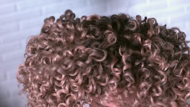 Video Reference: Hair, Hairstyle, Ringlet, Brown, Hair accessory, Artificial hair integrations, Hair coloring, Blond, Wig, Brown hair