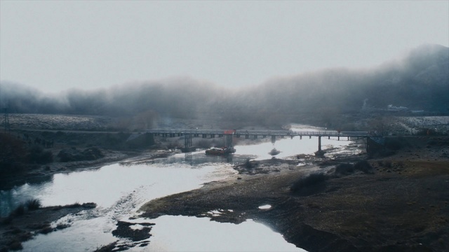 Video Reference: Atmospheric phenomenon, Sky, Water, Water resources, Fog, Mist, River, Winter, Cloud, Freezing