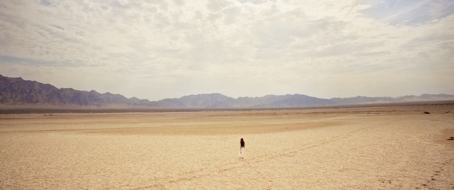 Video Reference: Desert, Sand, Natural environment, Sky, Ecoregion, Landscape, Sahara, Plain, Aeolian landform, Horizon