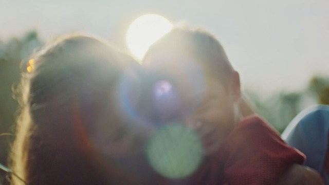 Video Reference: Lens flare, Sky, Light, Sunlight, Backlighting, Hand, Fun, Grass, Photography, Cloud