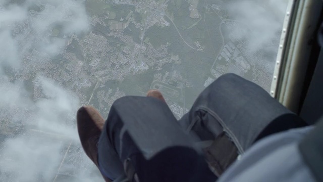 Video Reference: water, snow, freezing, ice, winter, adventure, sky, windshield, window