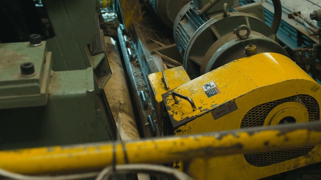 Video Reference: Yellow, Machine, Vehicle, Construction equipment, Engineering
