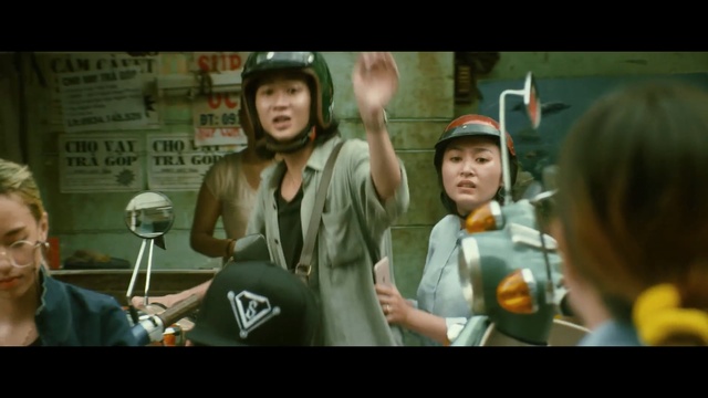 Video Reference: social group, snapshot, crowd, screenshot, fun, film, song, human behavior, girl, Person