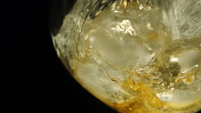 Video Reference: Quartz, Transparent material, Crystal, Yellow, Water, Close-up, Macro photography, Glass, Sphere, Mineral