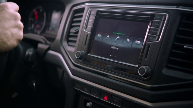 Video Reference: Vehicle, Car, Center console, Automotive design, Multimedia, Executive car, Compact car, Vehicle audio, Family car