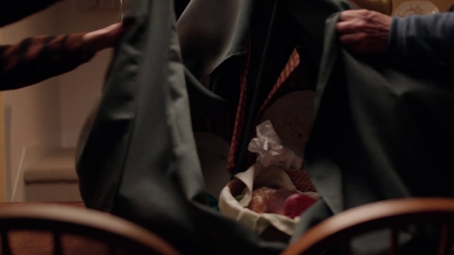 Video Reference: Product, Baby Products, Baby carriage, Hand, Baby, Child