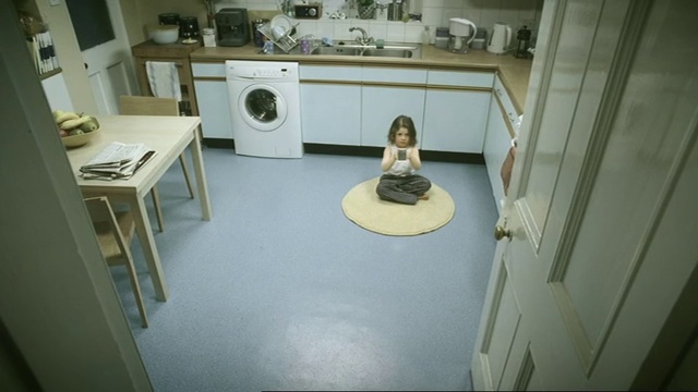 Video Reference: Floor, Property, Room, Flooring, Furniture, Countertop, Tile, Table, Interior design, Hardwood