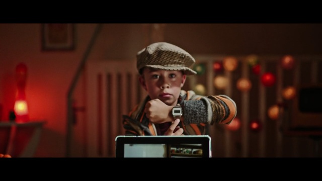 Video Reference: song, singing, entertainment, music, performance, darkness, musician, audio, music artist, pop music