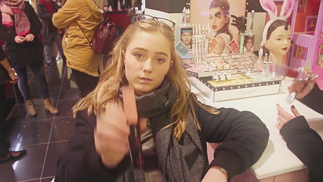 Video Reference: Hair, Face, Blond, Head, Hairstyle, Eyebrow, Hair coloring, Fun, Snapshot, Fashion, Person