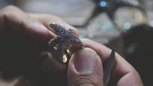 Video Reference: nail, finger, jewellery, hand, ring, macro photography