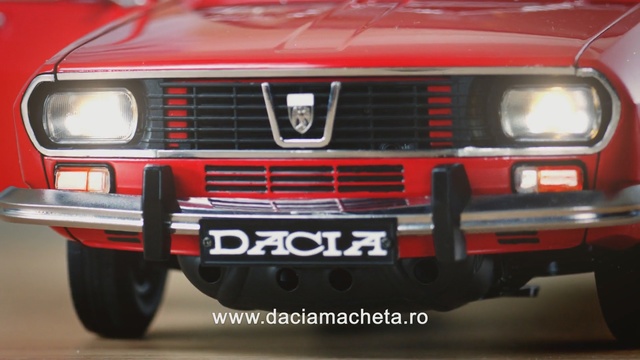 Video Reference: Land vehicle, Vehicle, Car, Regularity rally, Grille, Automotive exterior, Dacia 1300, Bumper, Classic car, Sedan
