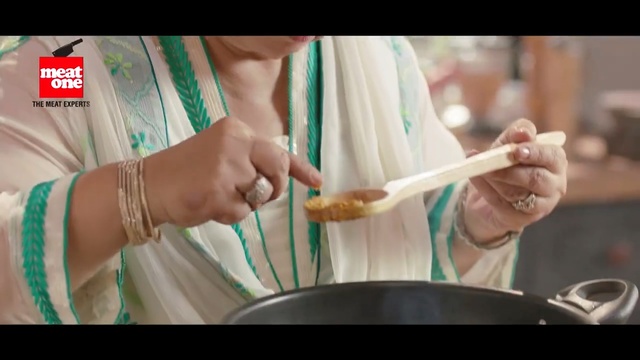 Video Reference: finger, cuisine, food, hand, dish, nail, eating, service, Person