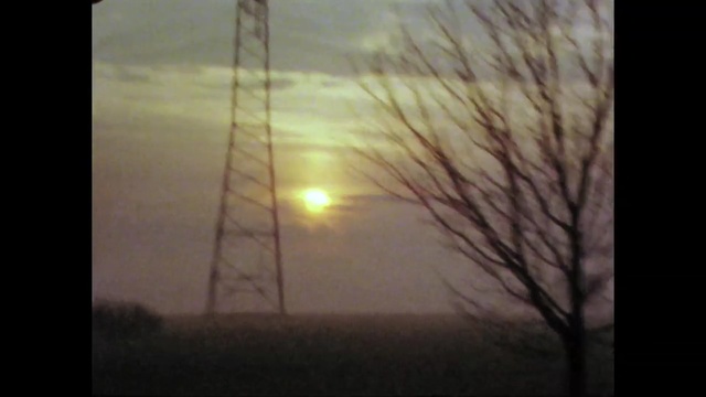 Video Reference: atmosphere, sky, sunrise, morning, light, sunlight, fog, sun, dawn, mist