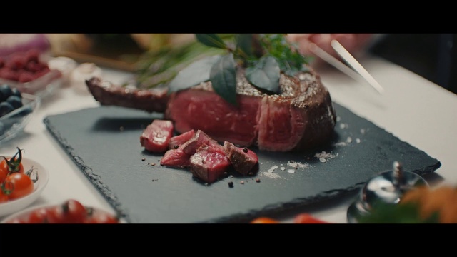 Video Reference: Dish, Food, Cuisine, Venison, Meat, Ingredient, Beef tenderloin, Kobe beef, Red meat, À la carte food